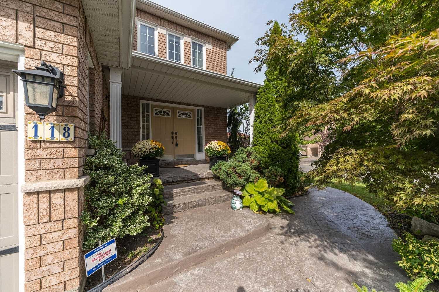 118 Crown Cres