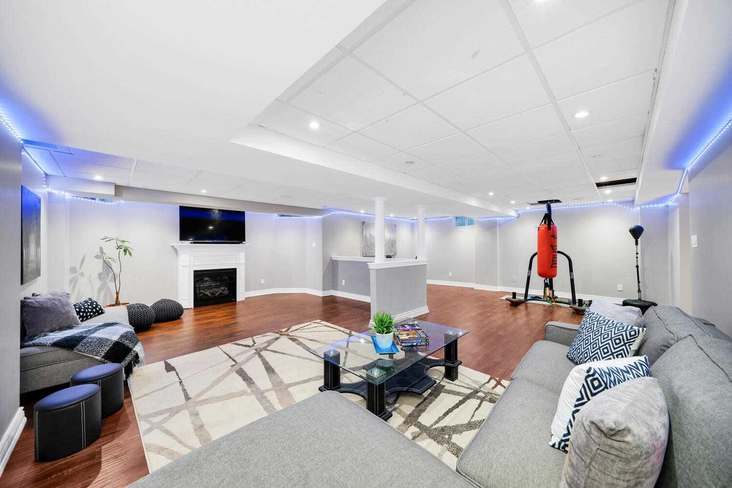 118 Crown Cres