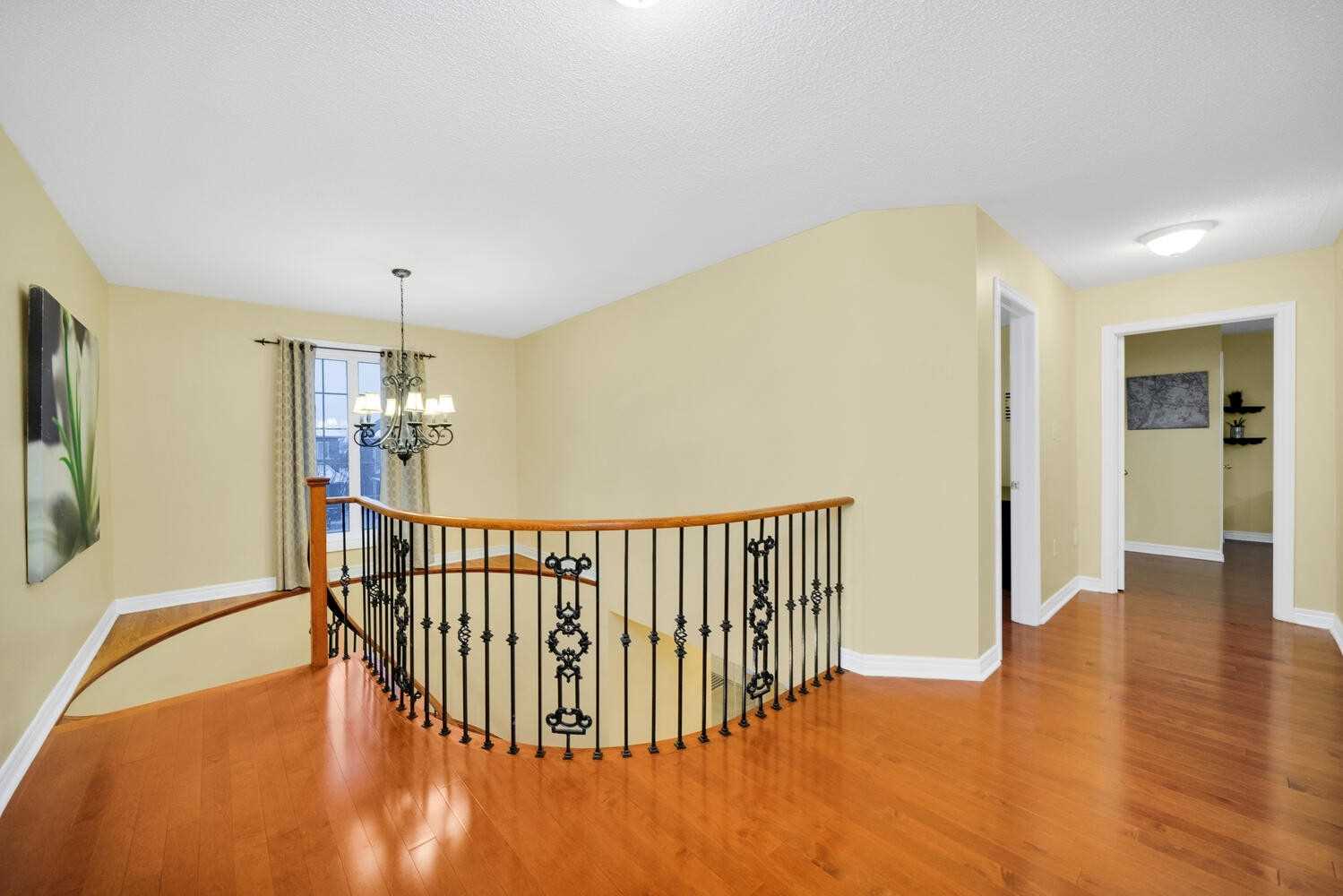 118 Crown Cres