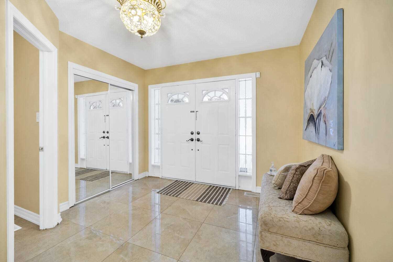 118 Crown Cres