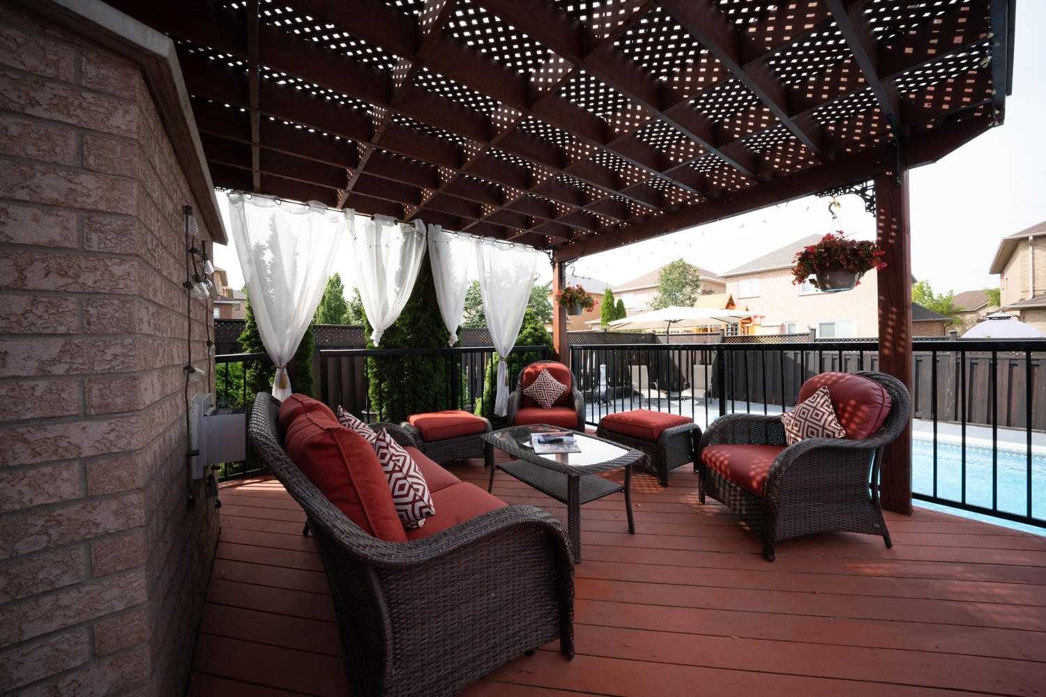 118 Crown Cres