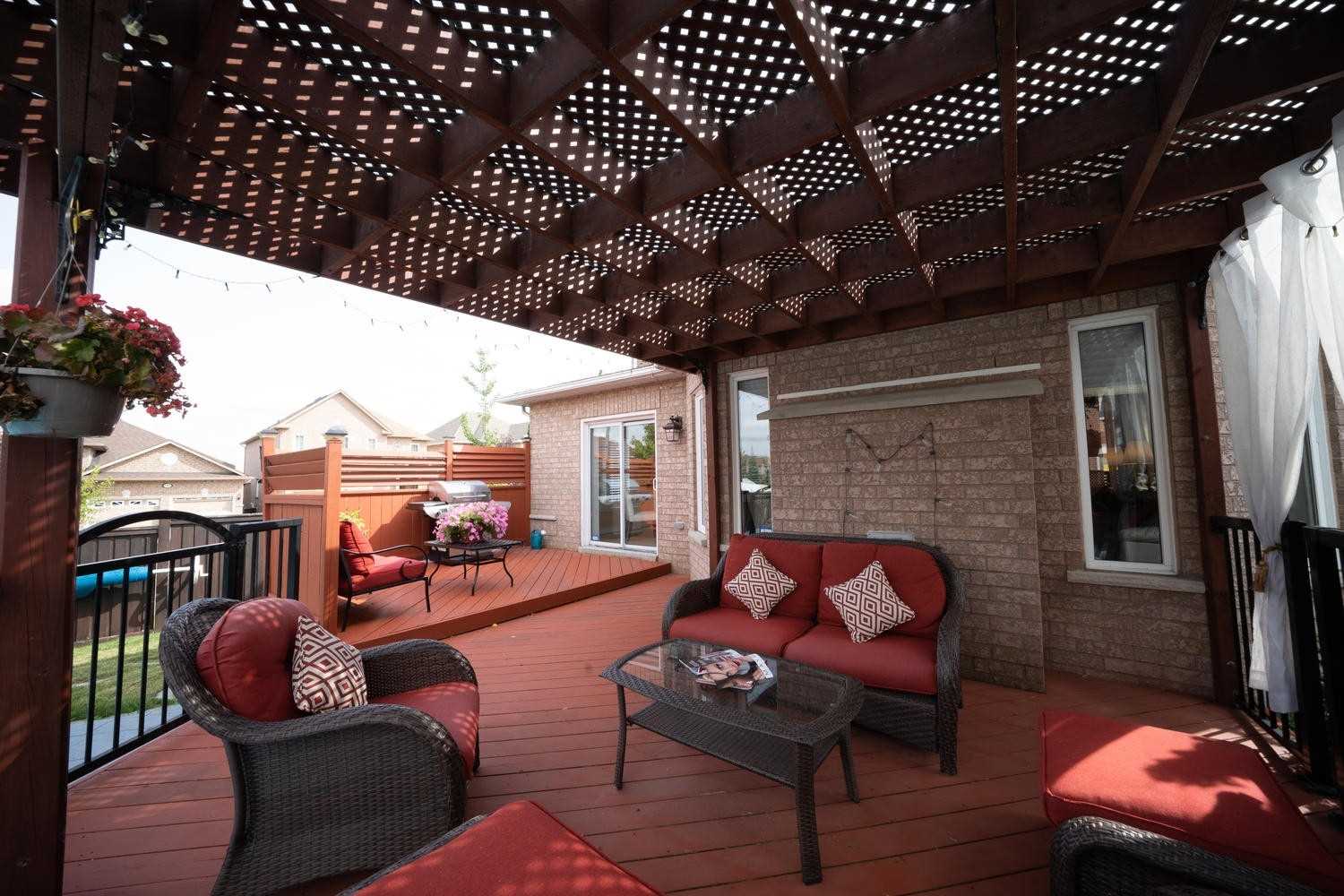 118 Crown Cres