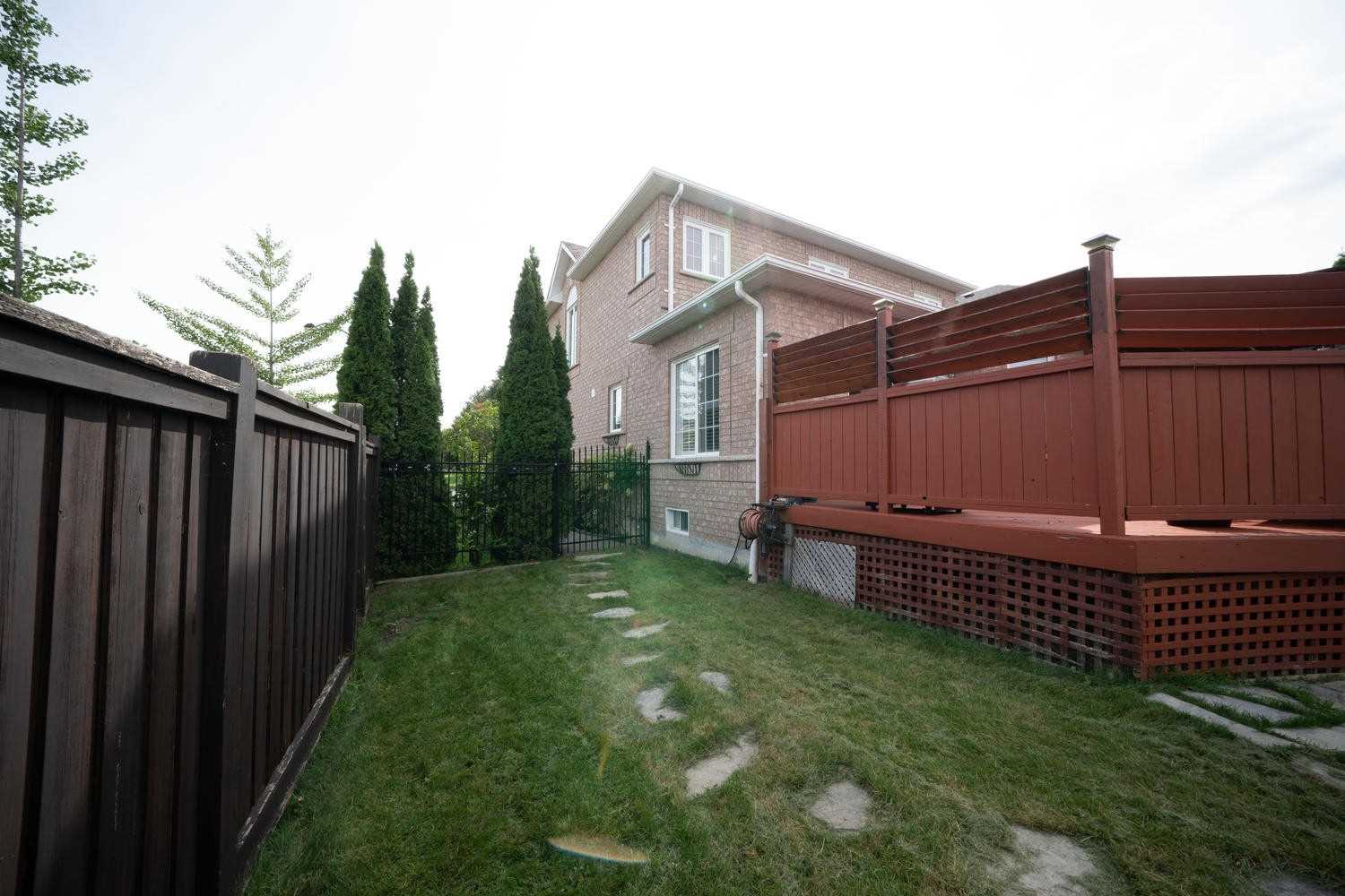 118 Crown Cres