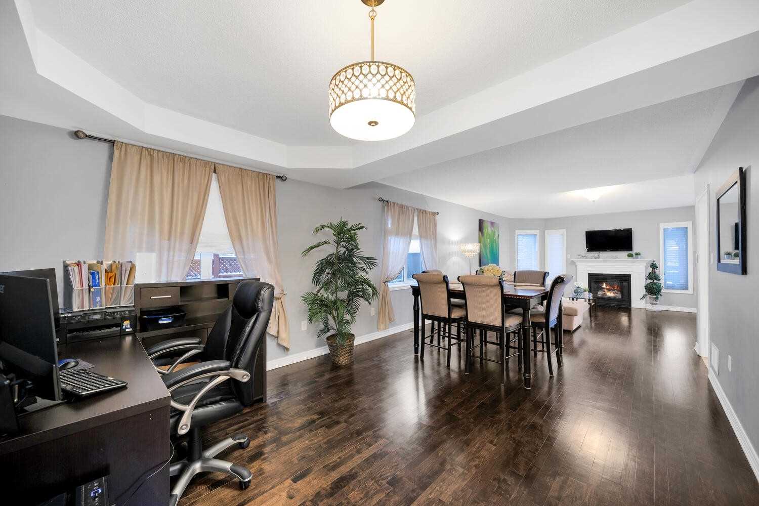 118 Crown Cres