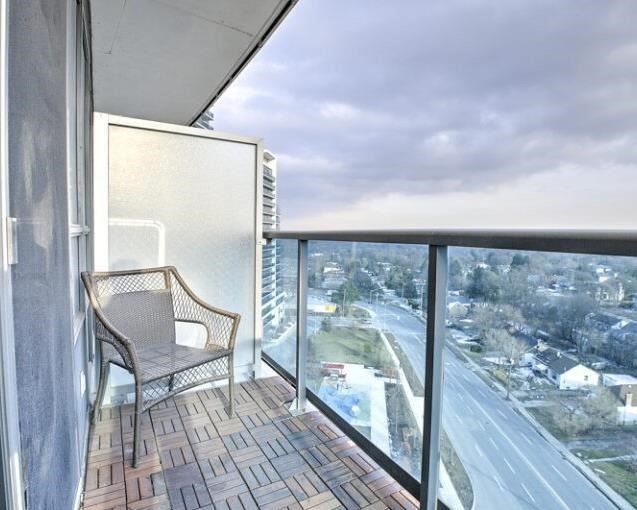 7161 Yonge St, #1027