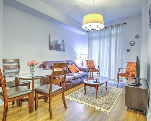 7161 Yonge St, #1027