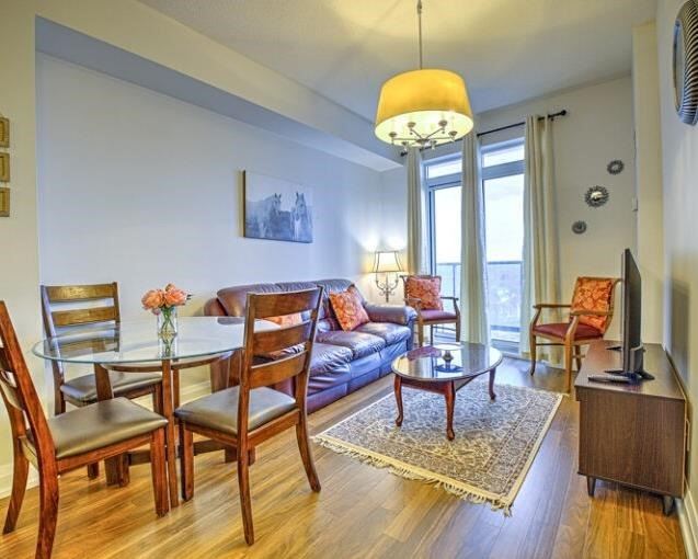 7161 Yonge St, #1027