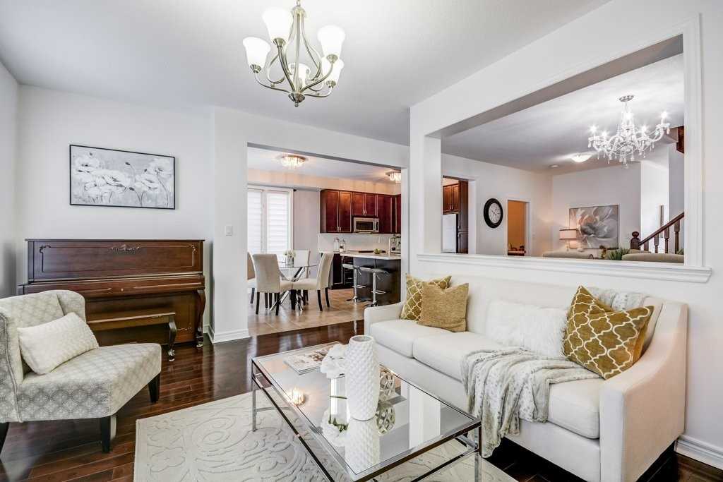 42 Corwin Dr