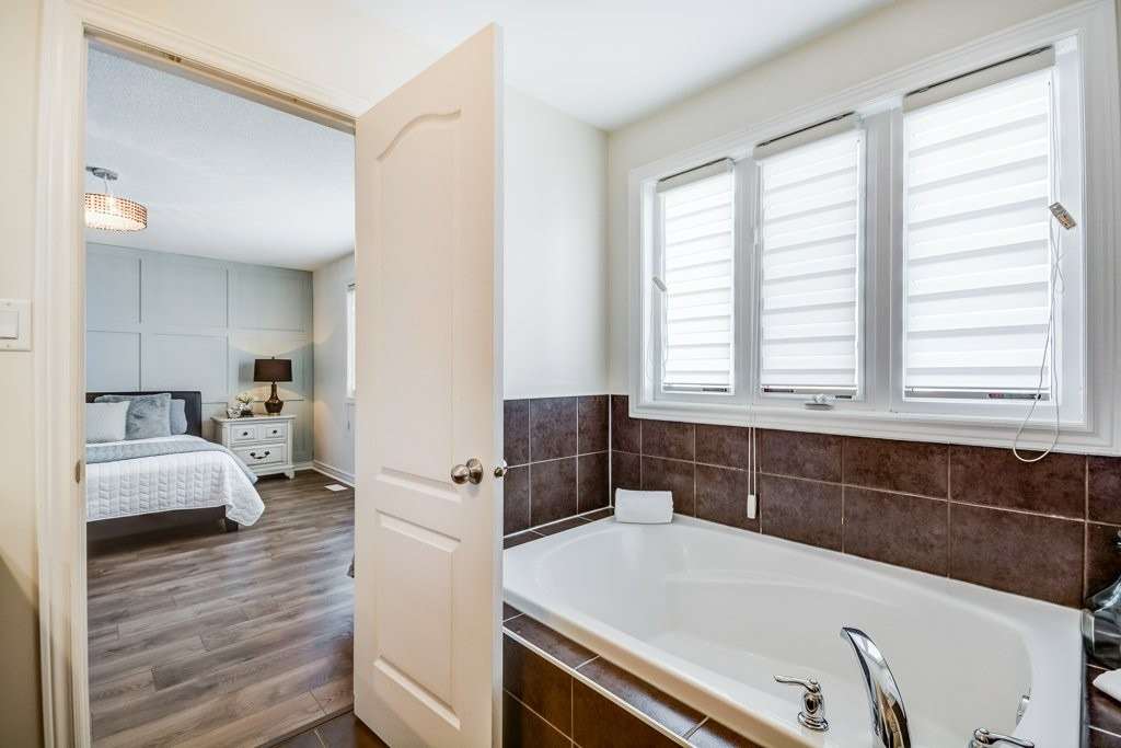 42 Corwin Dr