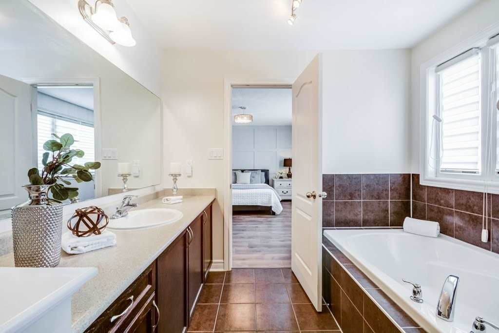42 Corwin Dr