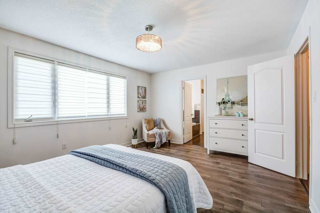 42 Corwin Dr