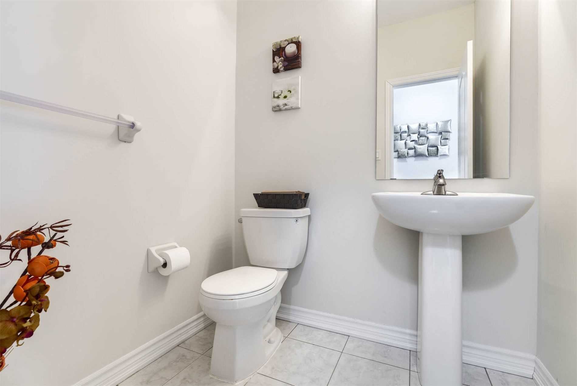 136 Noble Dr