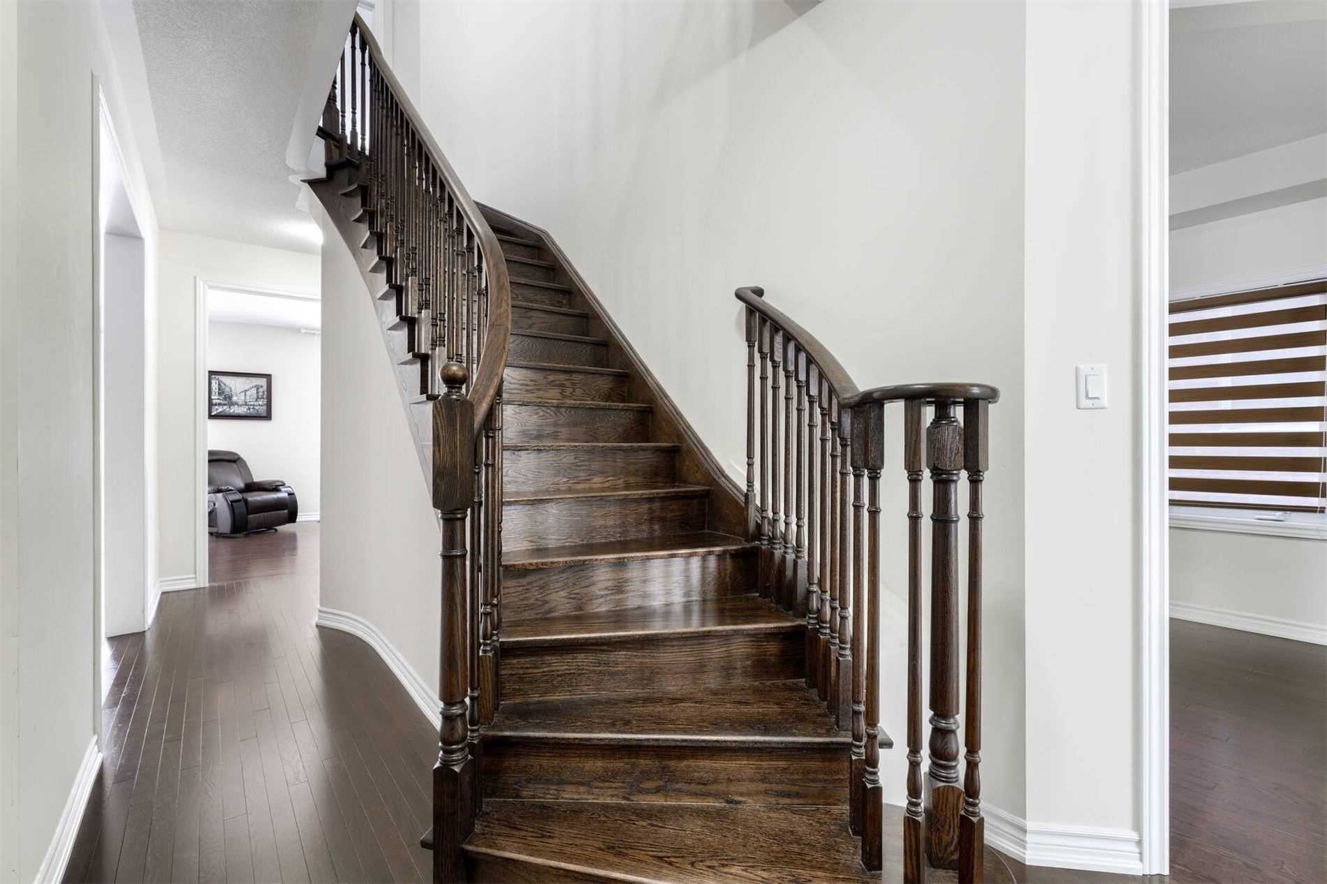 136 Noble Dr