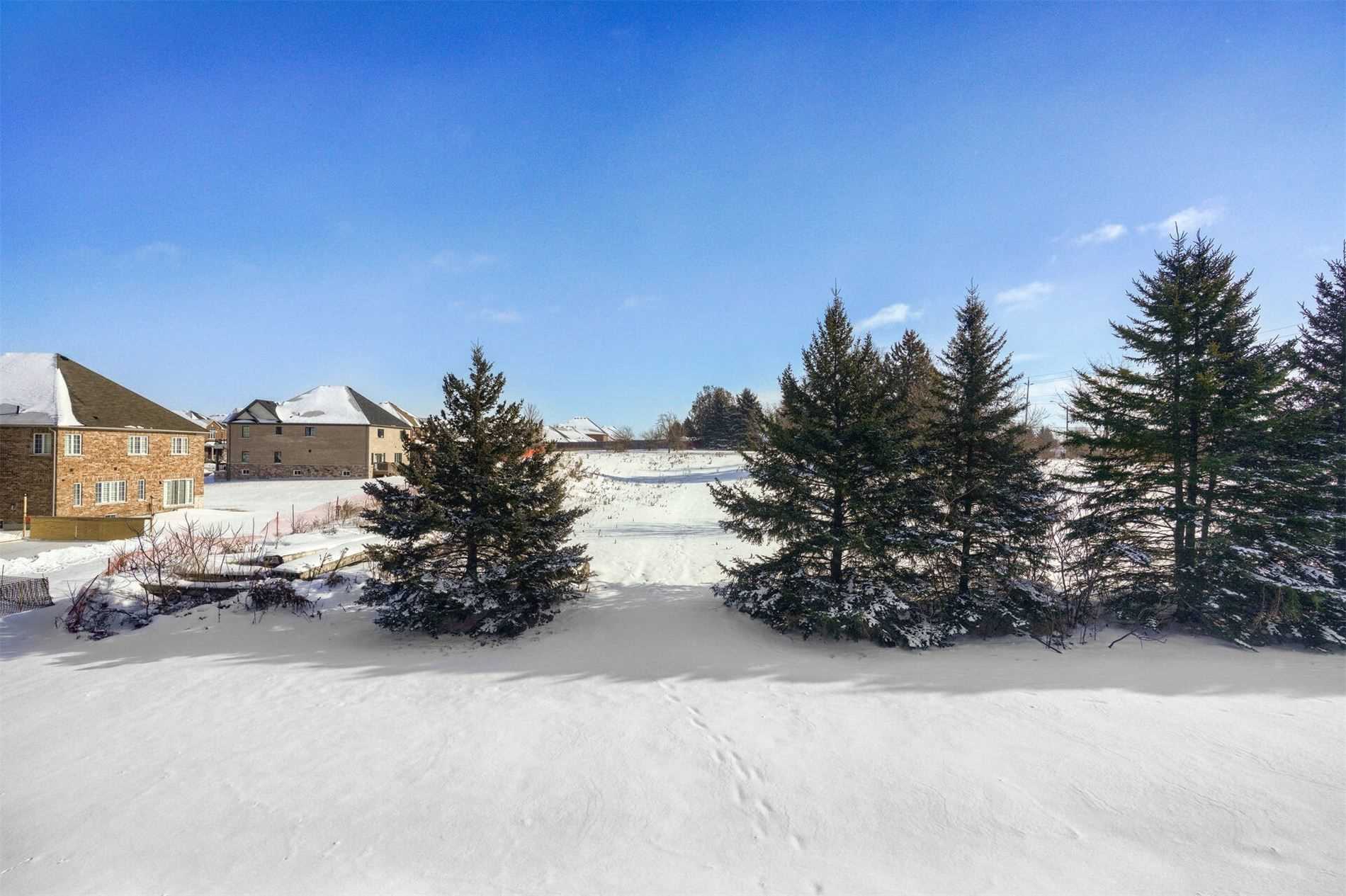 136 Noble Dr
