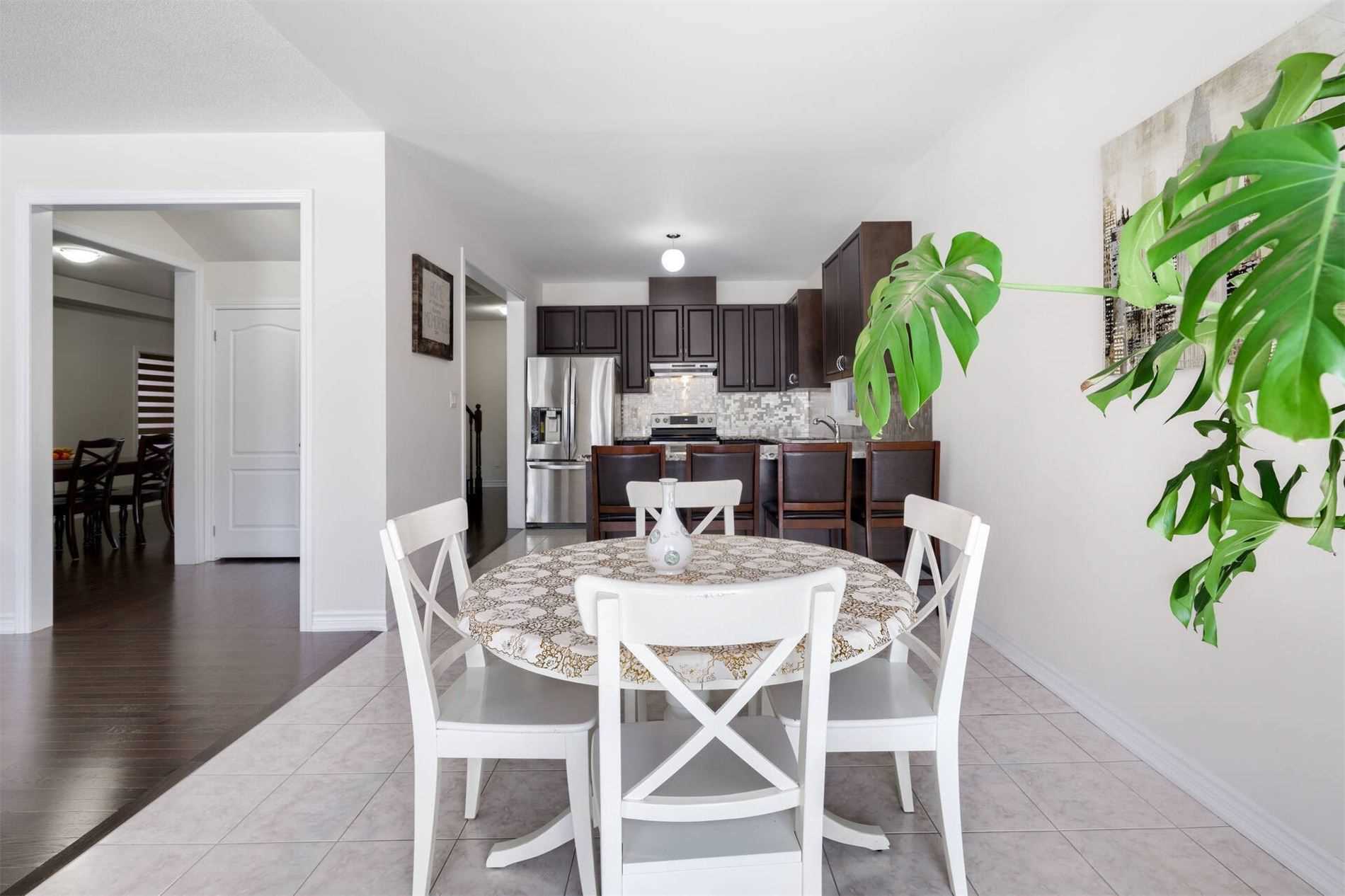 136 Noble Dr