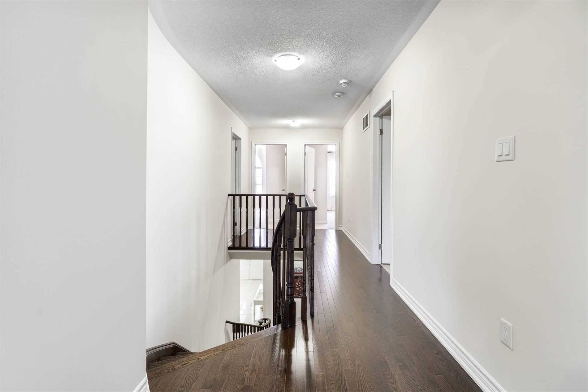 136 Noble Dr