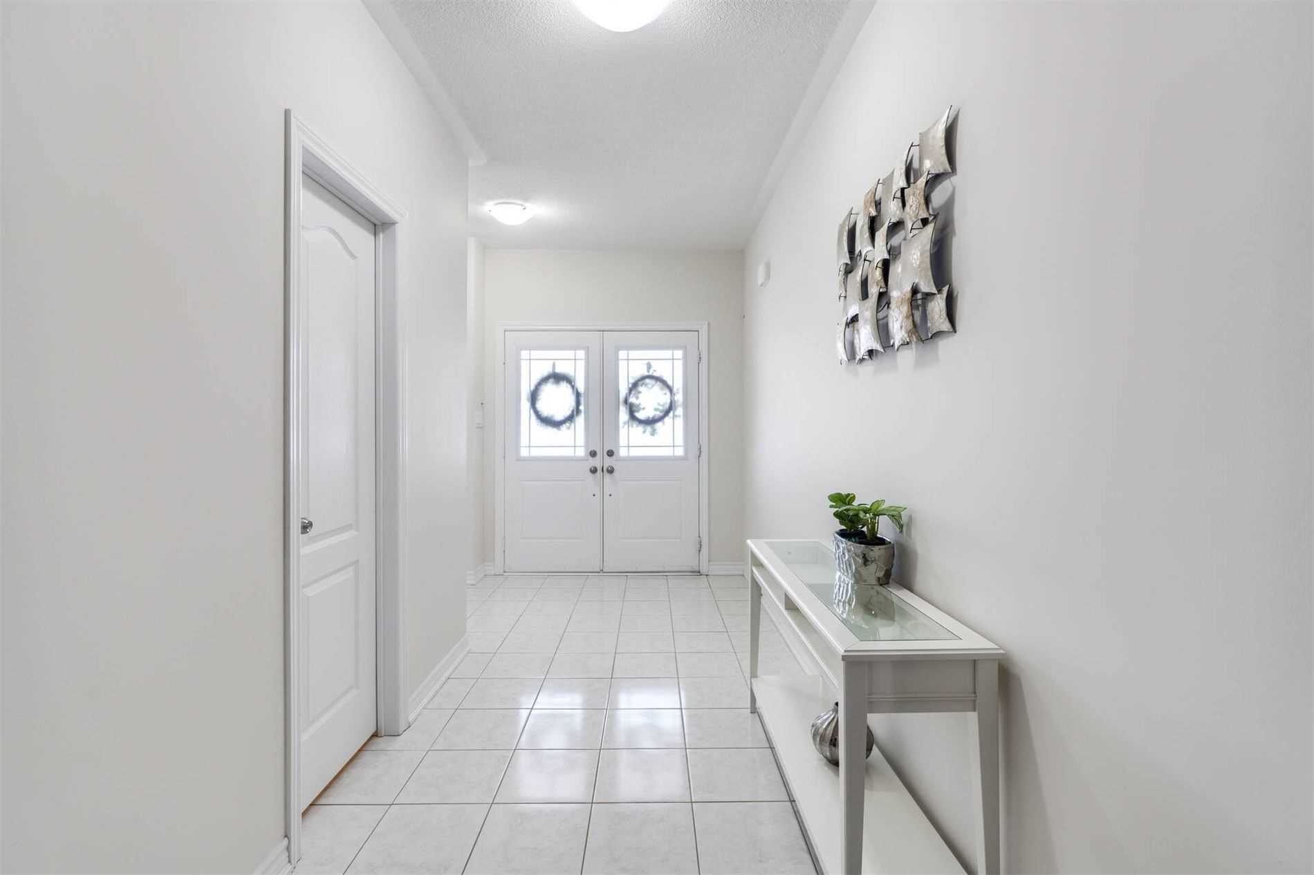 136 Noble Dr