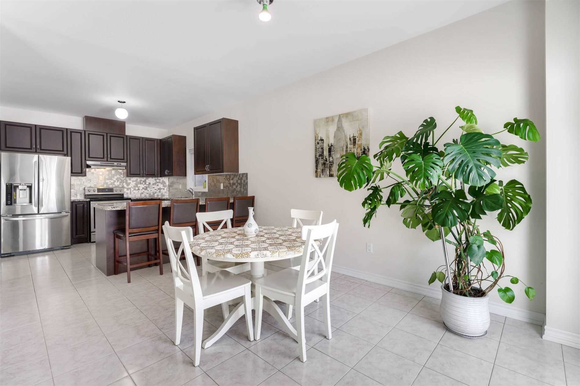 136 Noble Dr