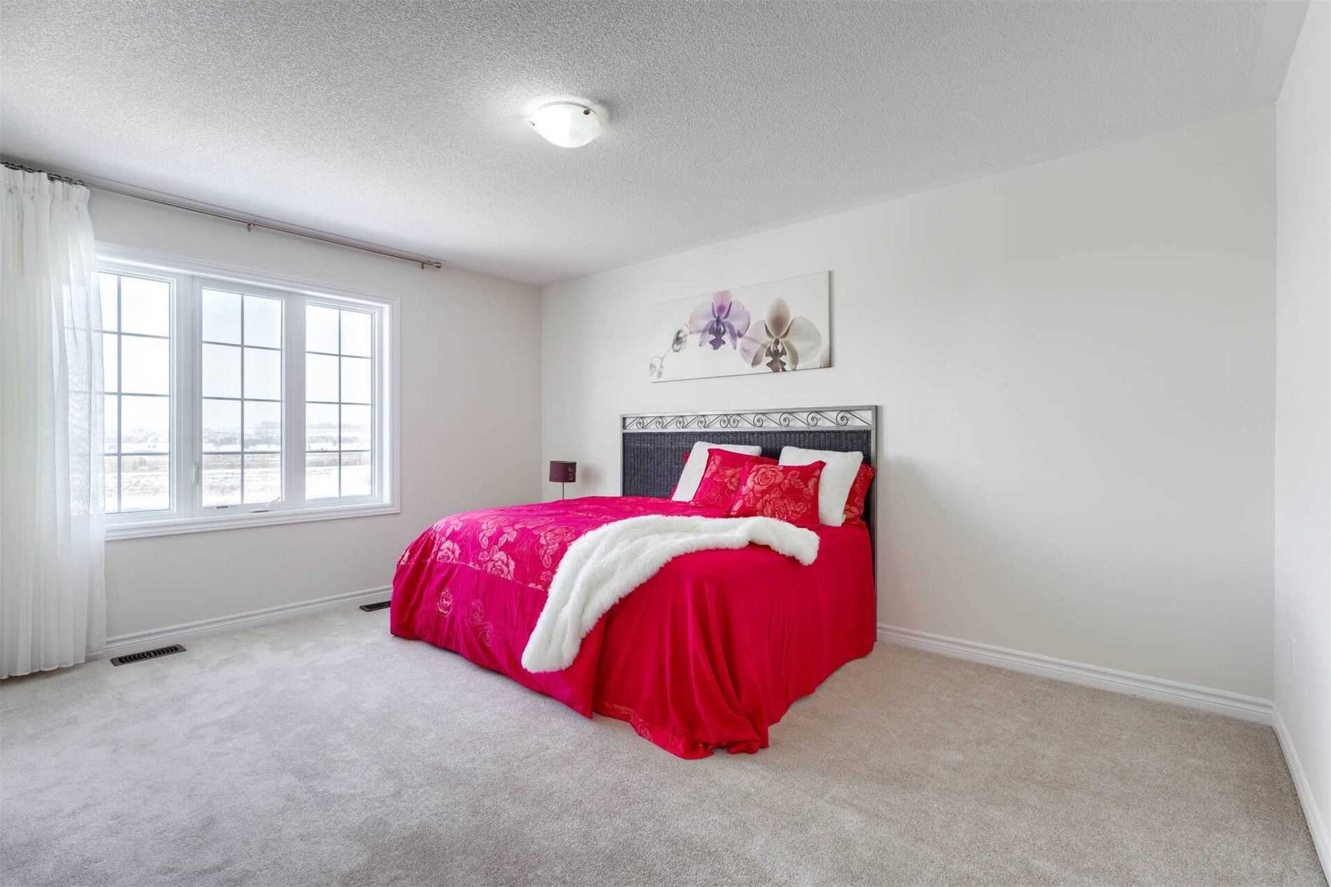 136 Noble Dr