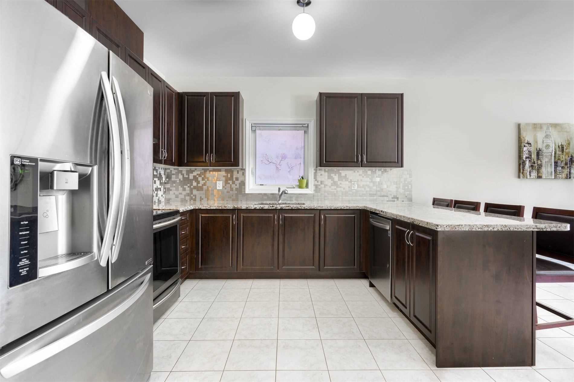 136 Noble Dr