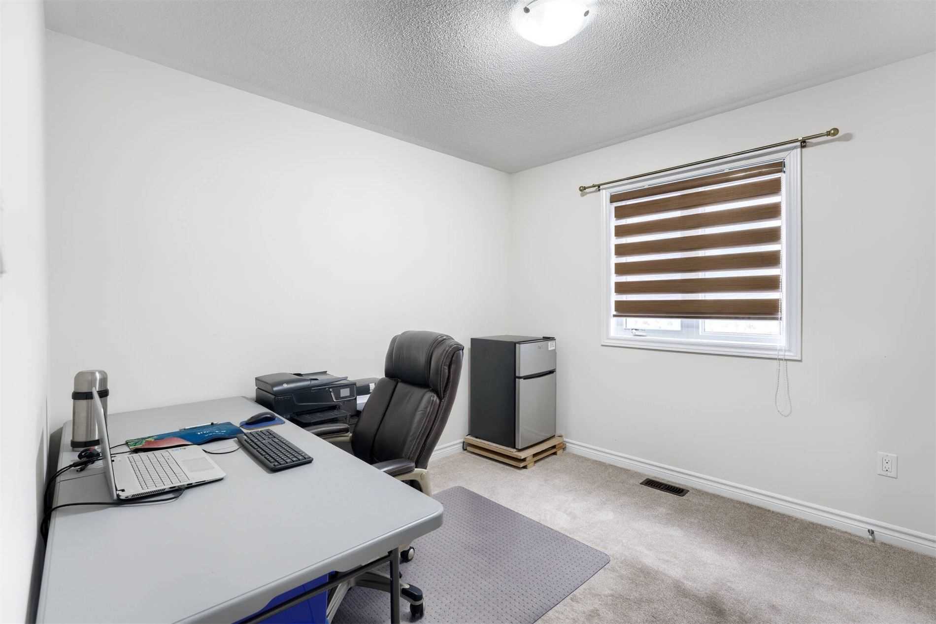 136 Noble Dr