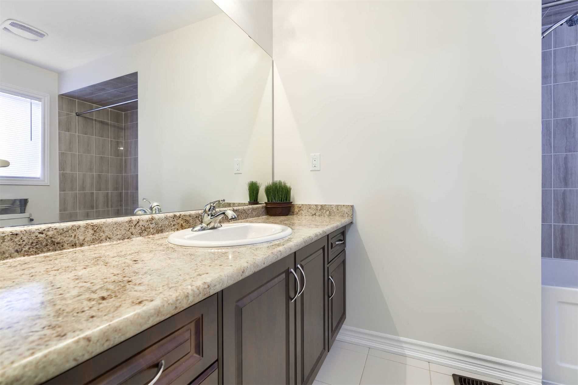 136 Noble Dr
