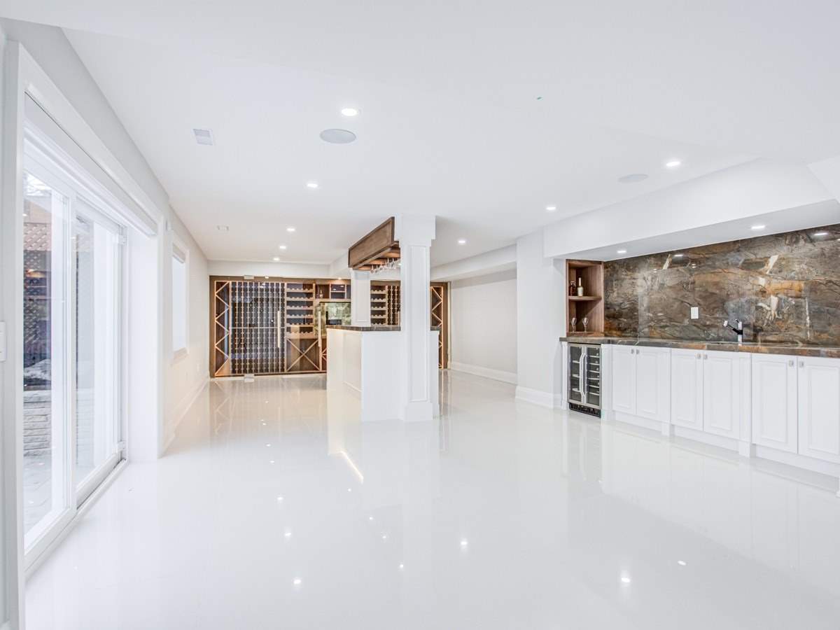 470 Warren Rd