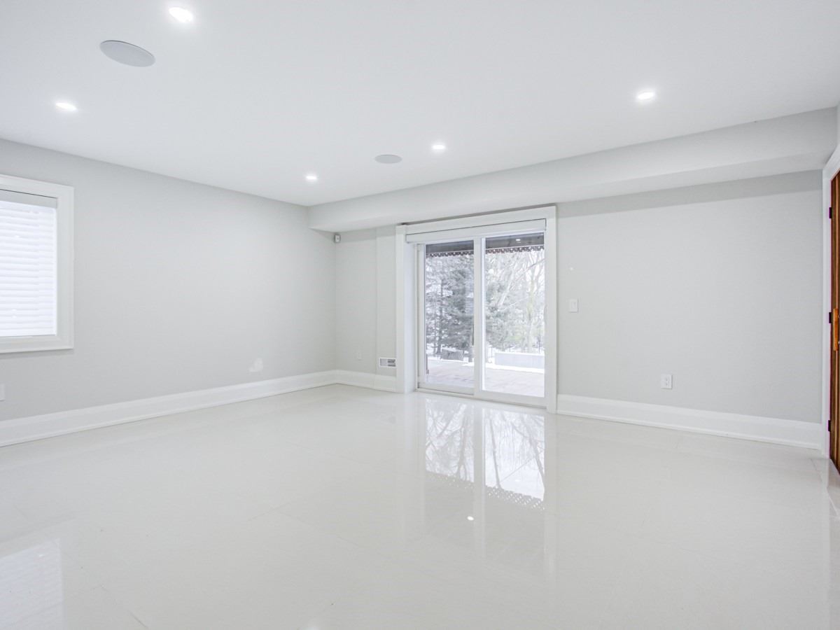 470 Warren Rd
