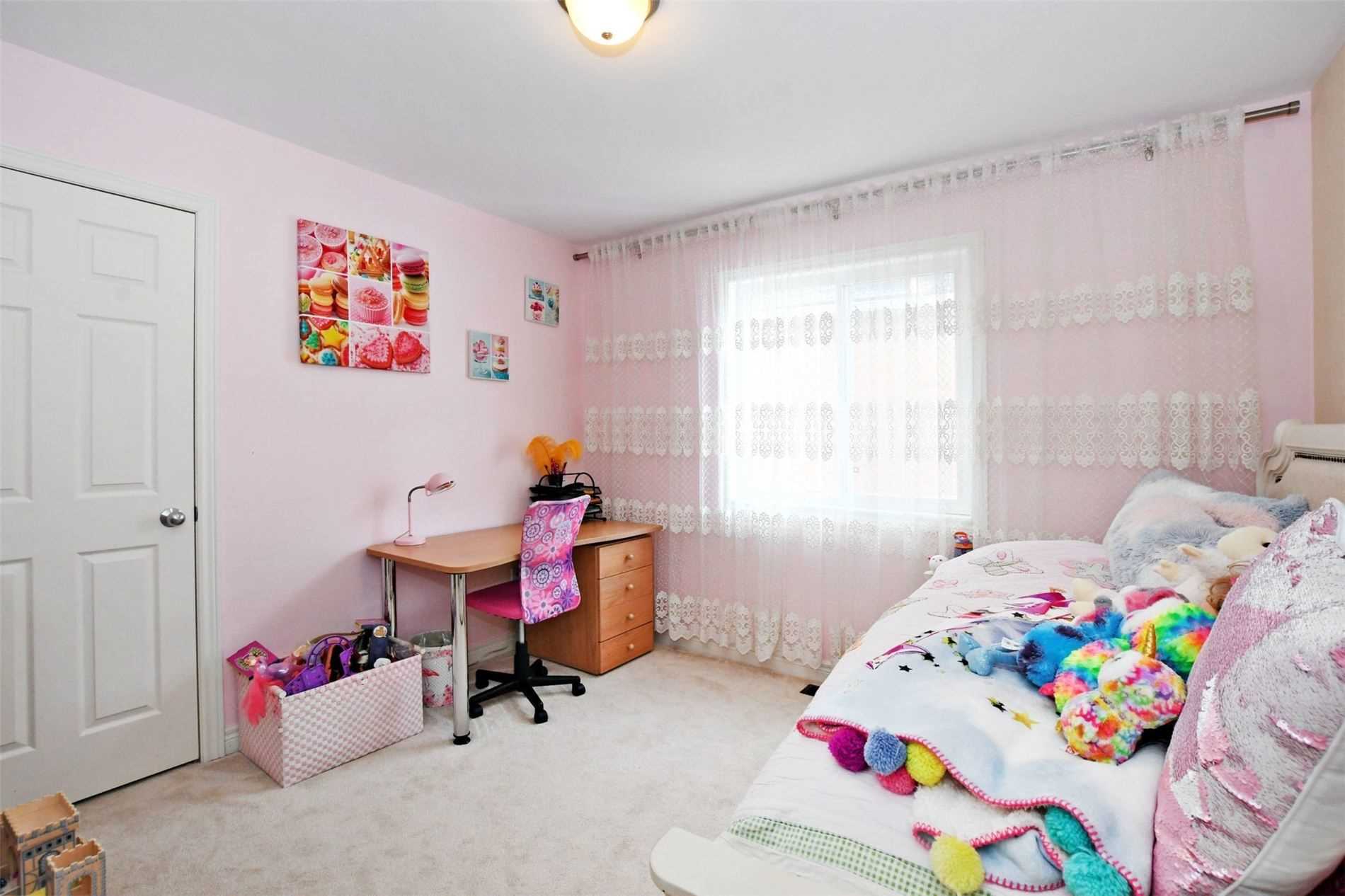 34 Brookview Dr