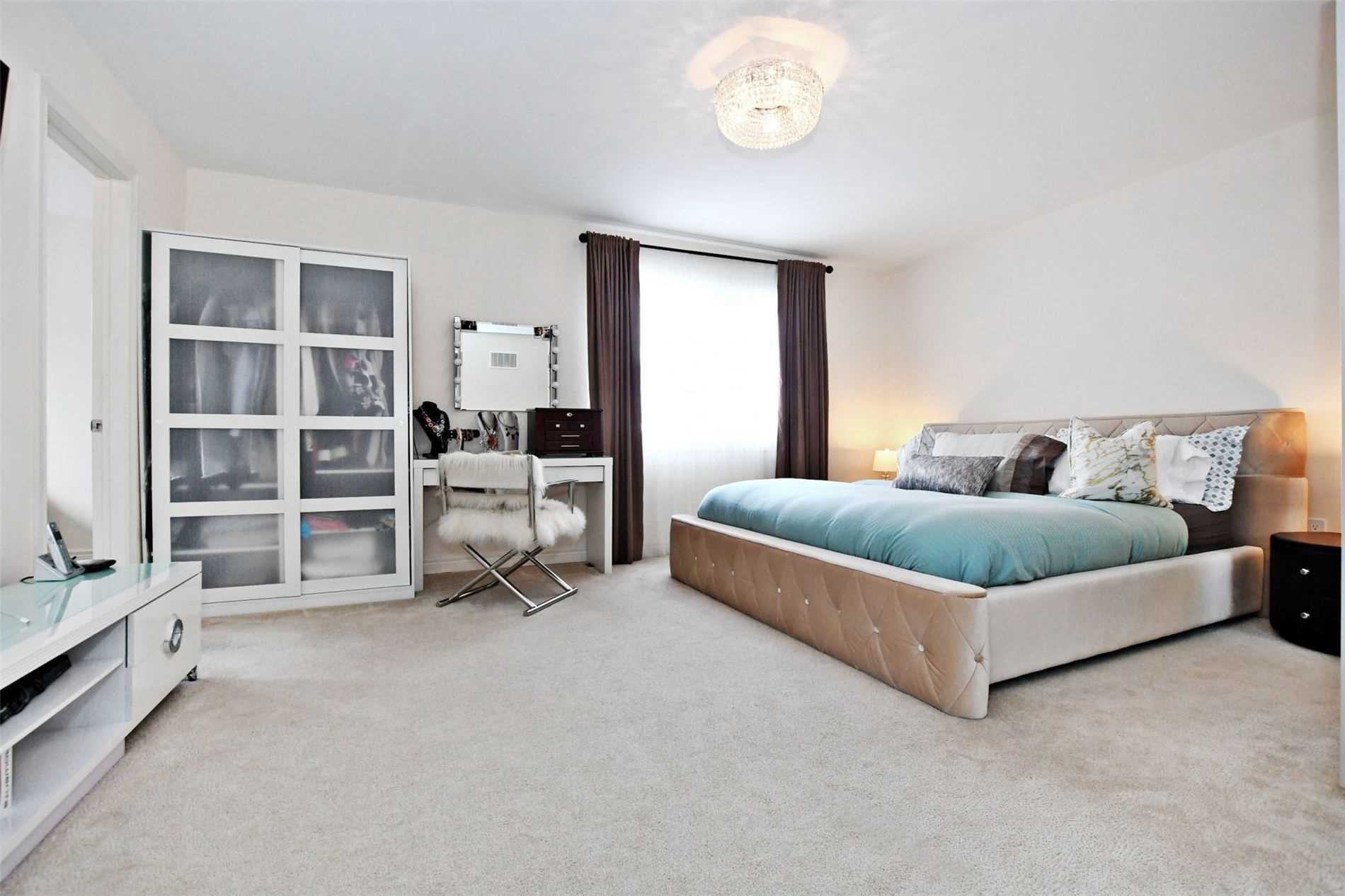 34 Brookview Dr
