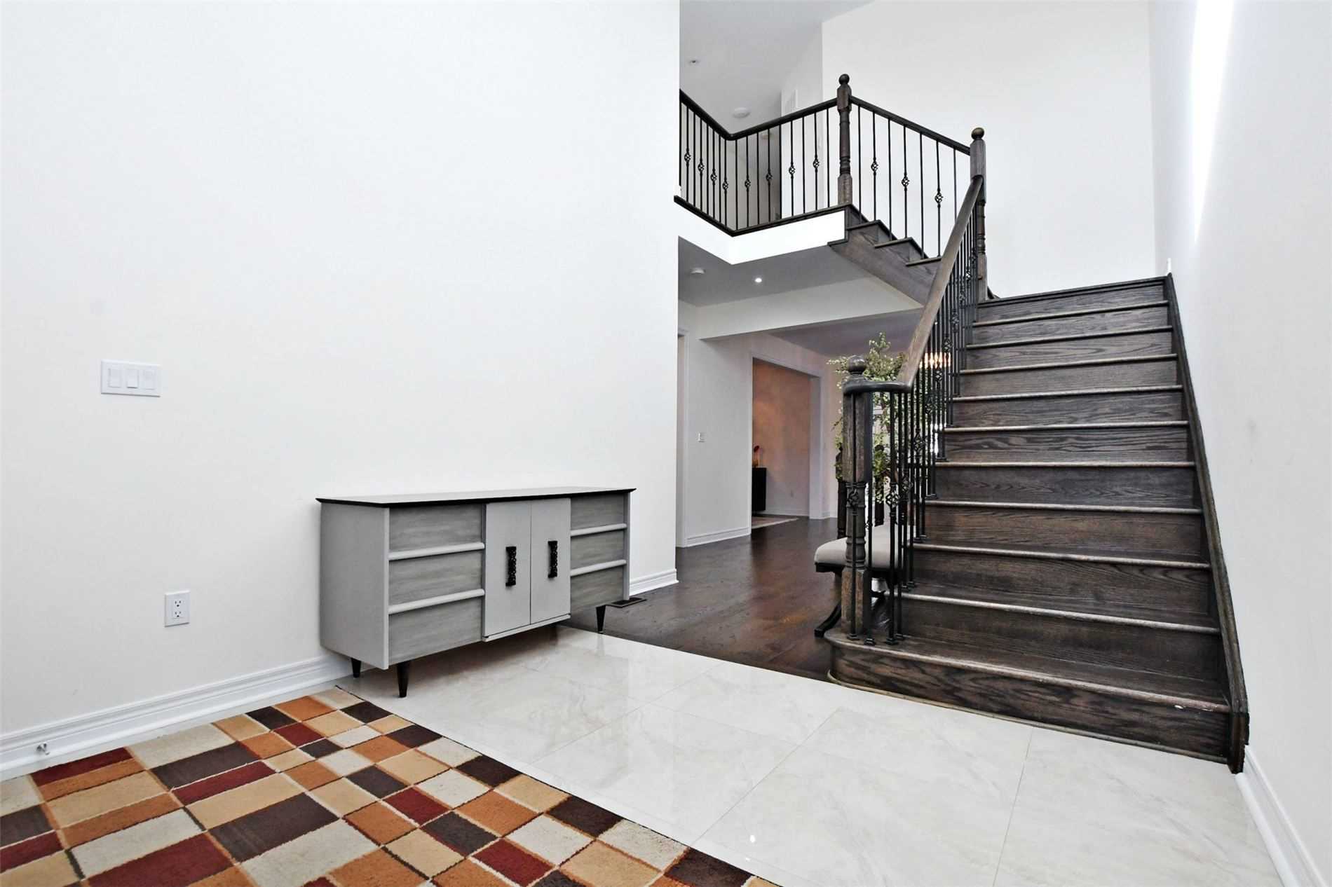 34 Brookview Dr