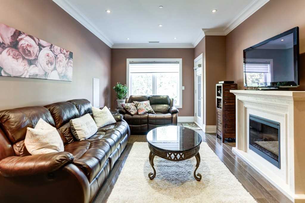 80 Burns Blvd, #235