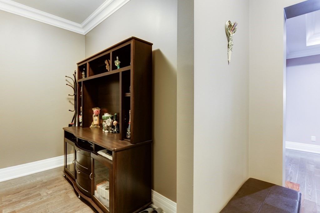 80 Burns Blvd, #235