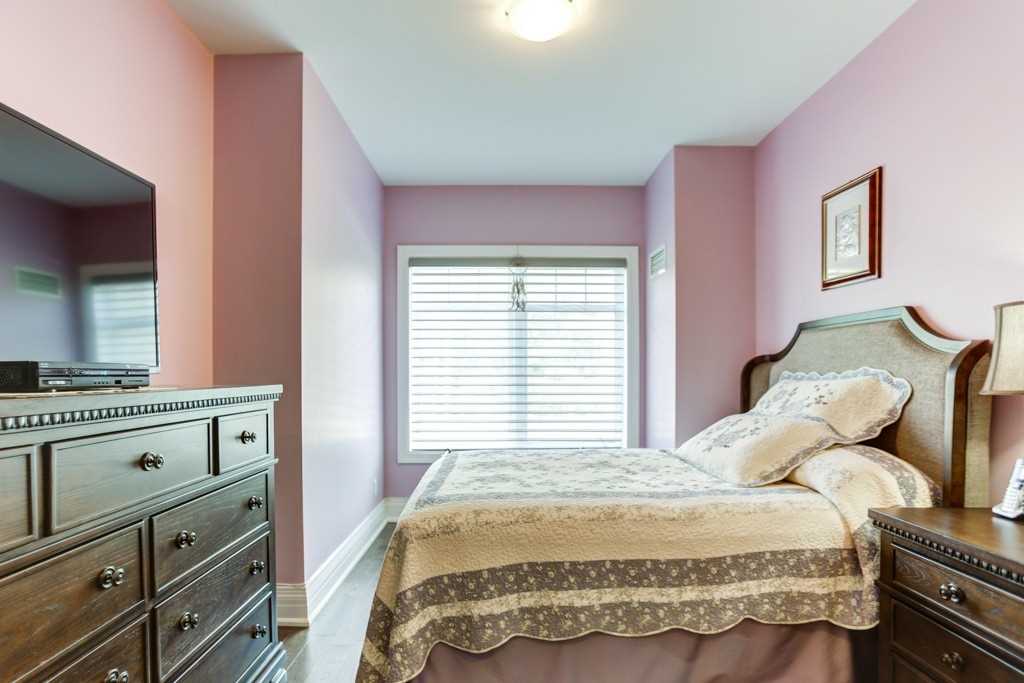 80 Burns Blvd, #235
