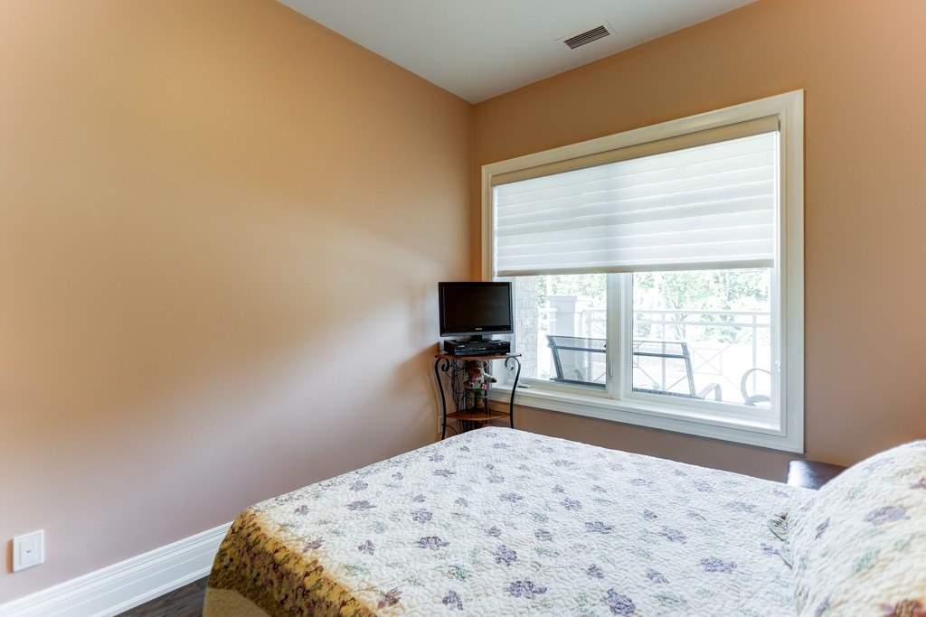 80 Burns Blvd, #235
