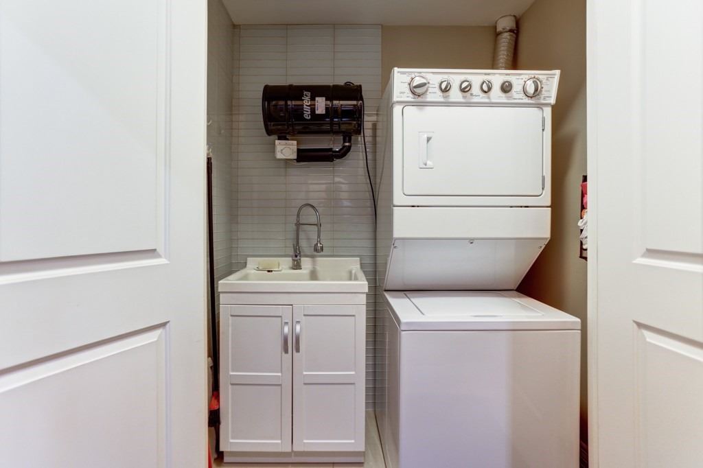 80 Burns Blvd, #235