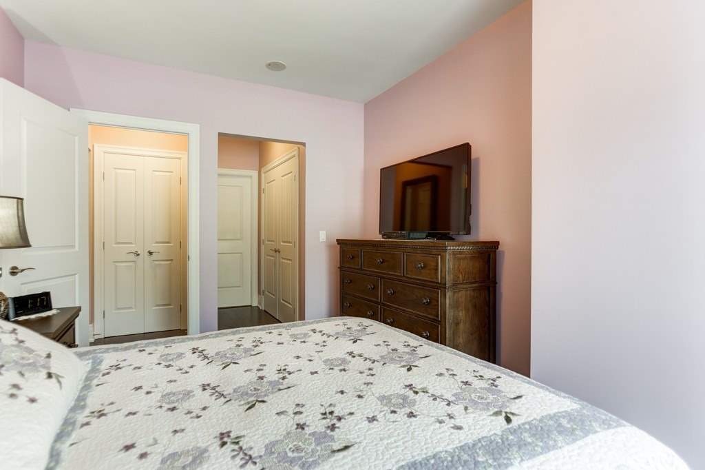 80 Burns Blvd, #235