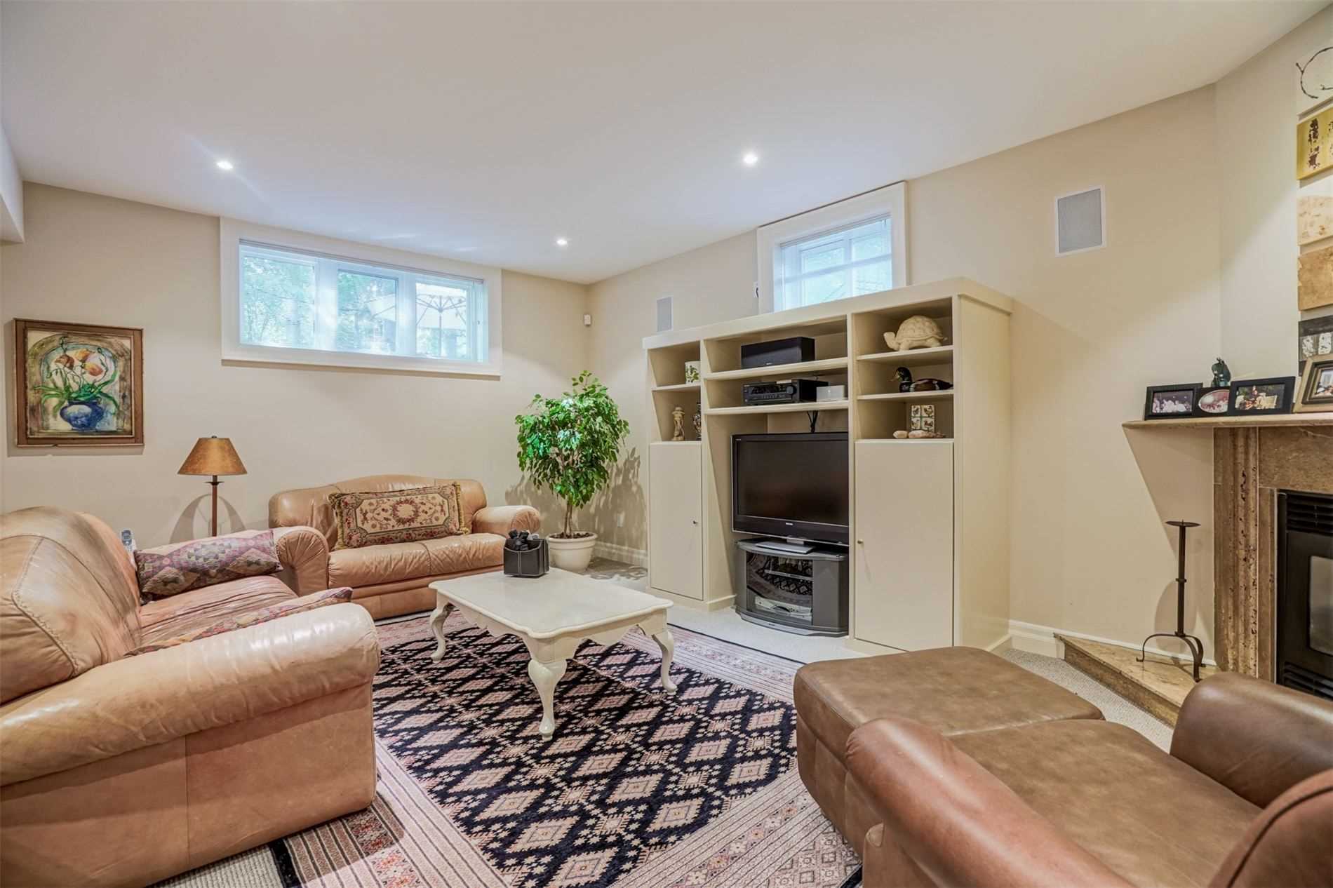 9 Bayview Forest Lane