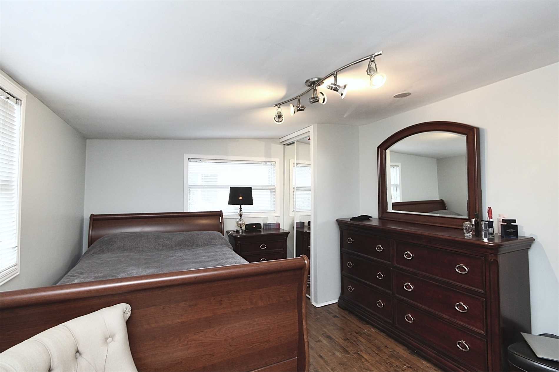 254 Andrew St