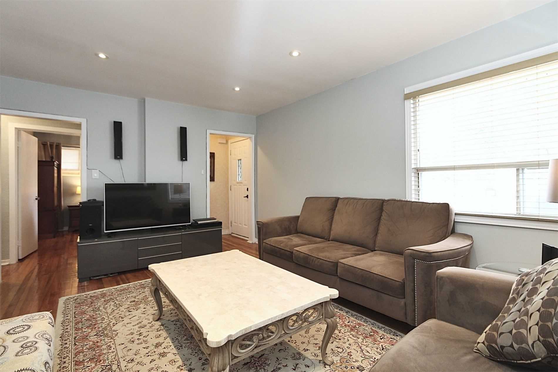 254 Andrew St