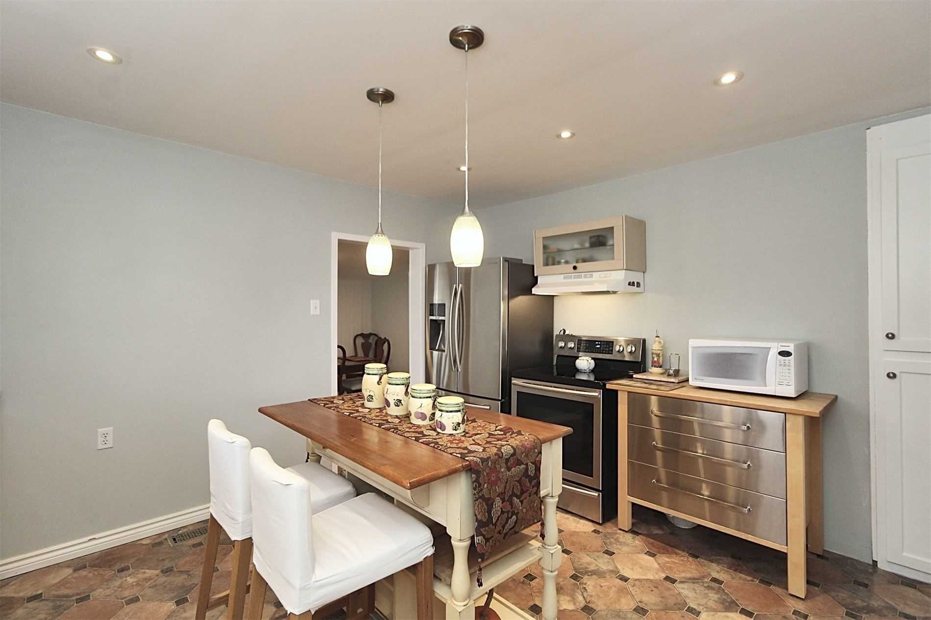 254 Andrew St