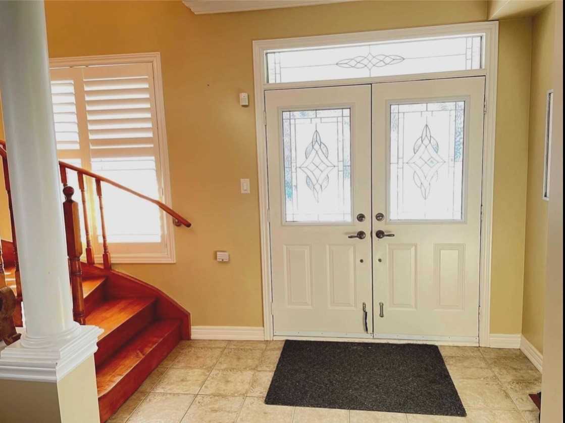 8 Candlewood Crt