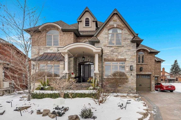 196 Marsi Rd, Richmond Hill