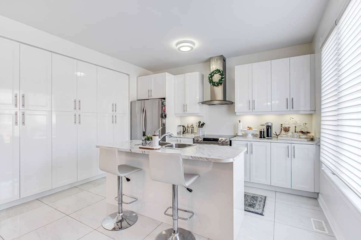 8 Citrine Dr