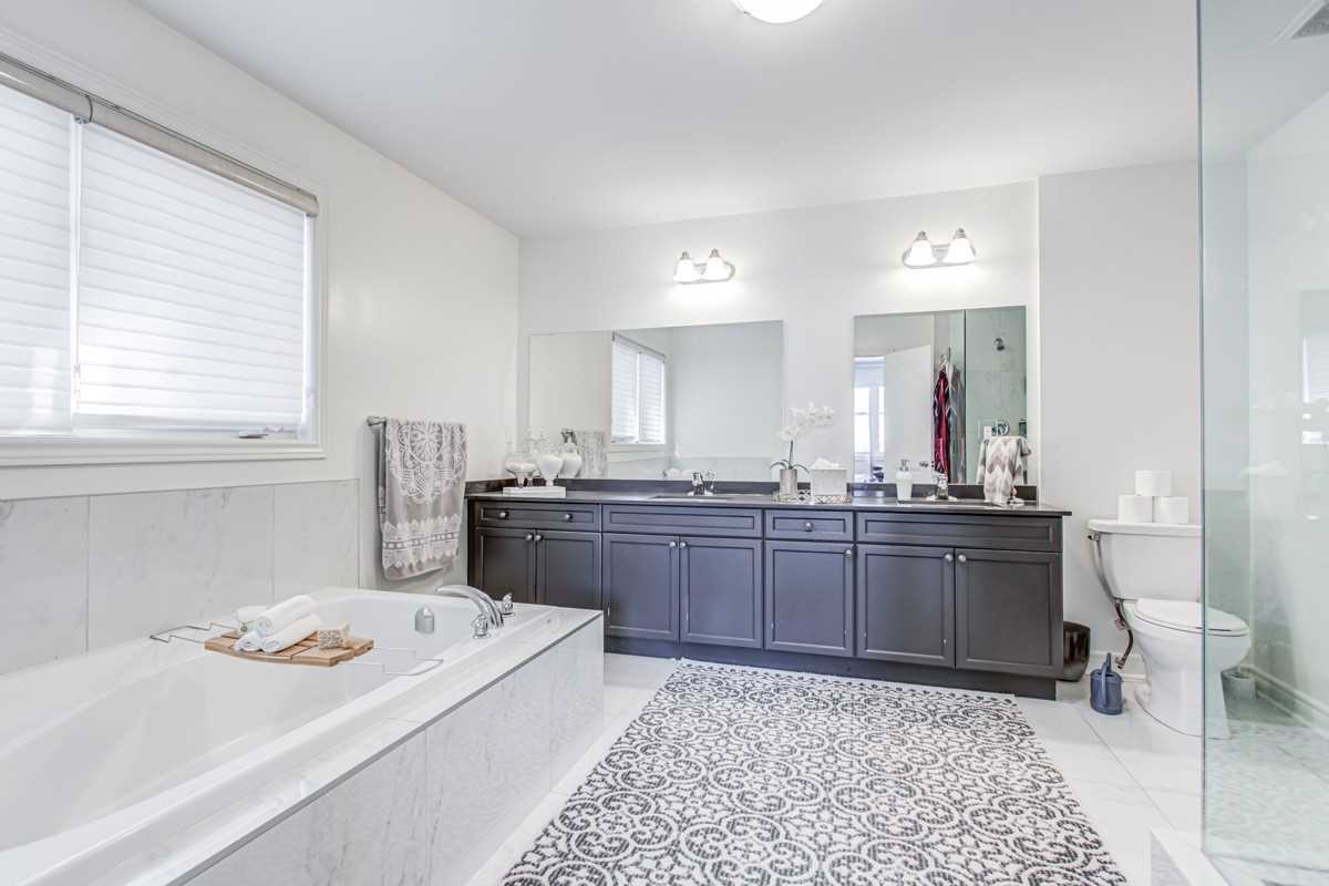 8 Citrine Dr