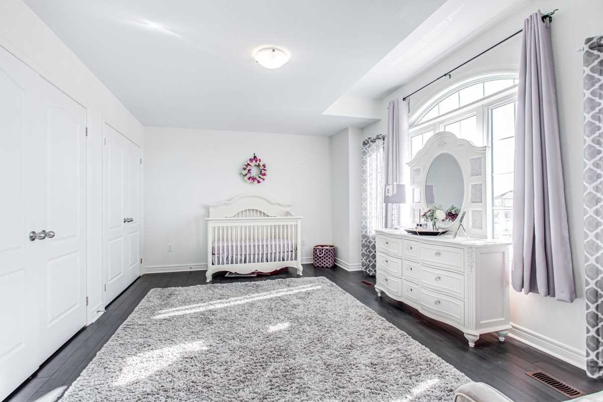 8 Citrine Dr