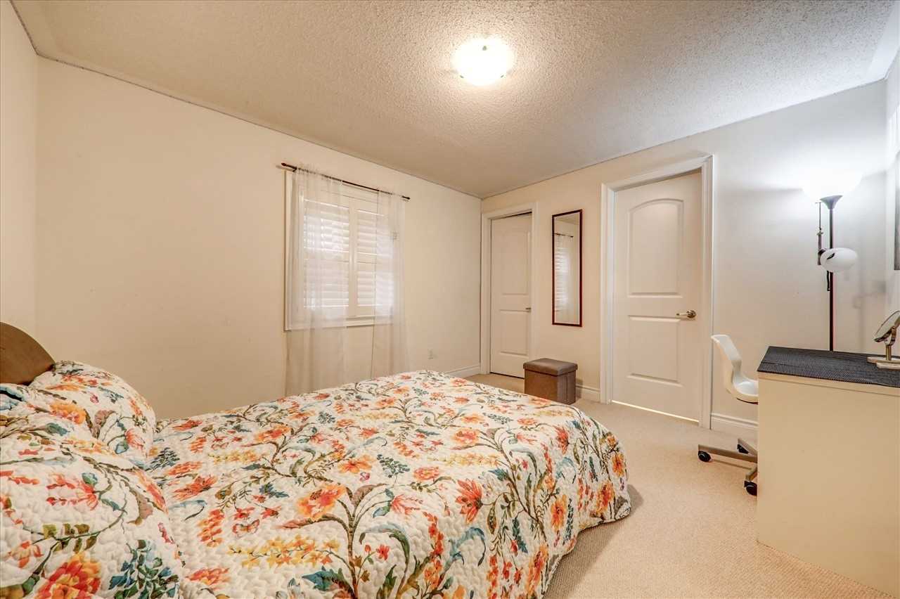14 Ben Sinclair Ave