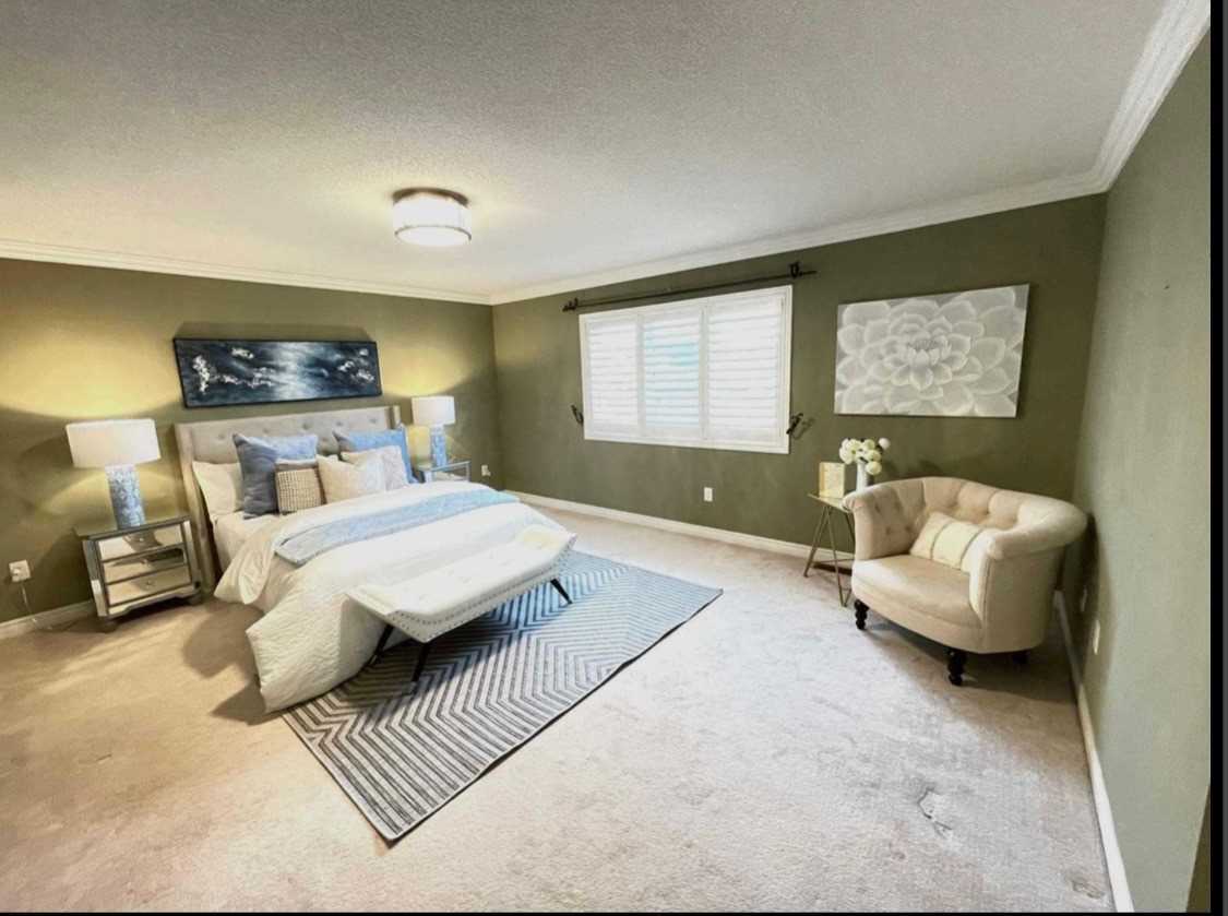 8 Candlewood Crt
