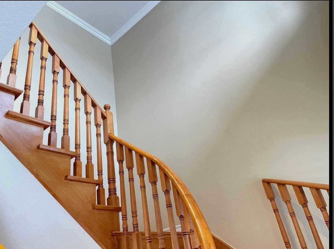 8 Candlewood Crt