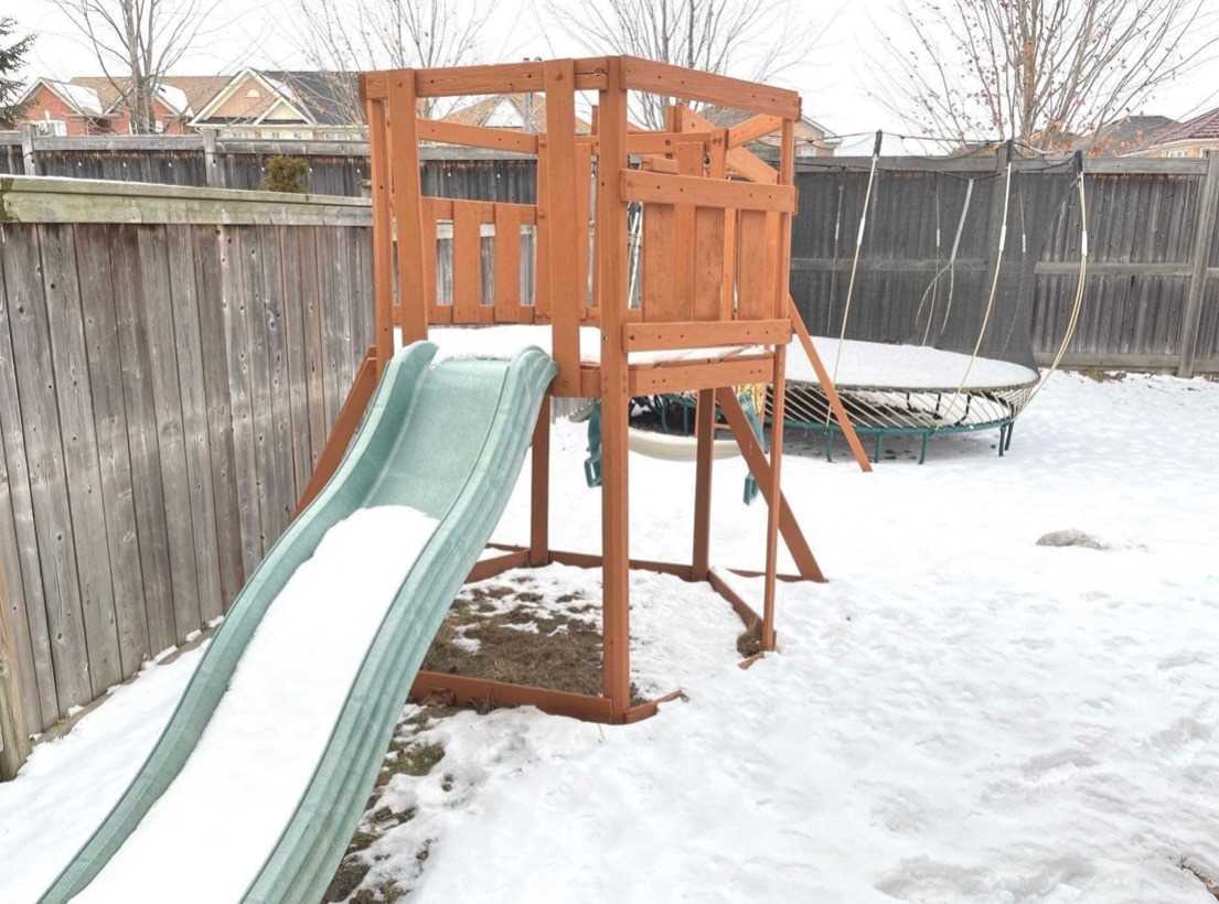 8 Candlewood Crt